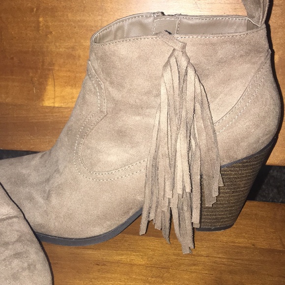 Fringe Booties - Picture 3 of 6